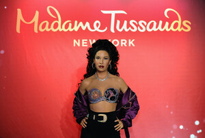 Madame Tussauds New York Unveils Selena Quintanilla Figure With The Announcement Of Latin Music Experience