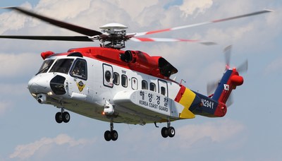 韩国海岸警卫队已经运营一个s - 92直升机2014年3月以来,接受第二个s - 92飞机,如上图所示,搜索和救援6月27日。
