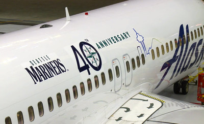 Alaska introduces the Seattle Mariners 40th anniversary plane.