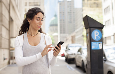 La croissance de l'application P$ Service mobile se poursuit alors que son utilisation reprsente,  la fin de l'anne 2016, 47 % des sommes verses par les utilisateurs pour un stationnement tarif sur rue. (Groupe CNW/Socit en commandite stationnement de Montral)