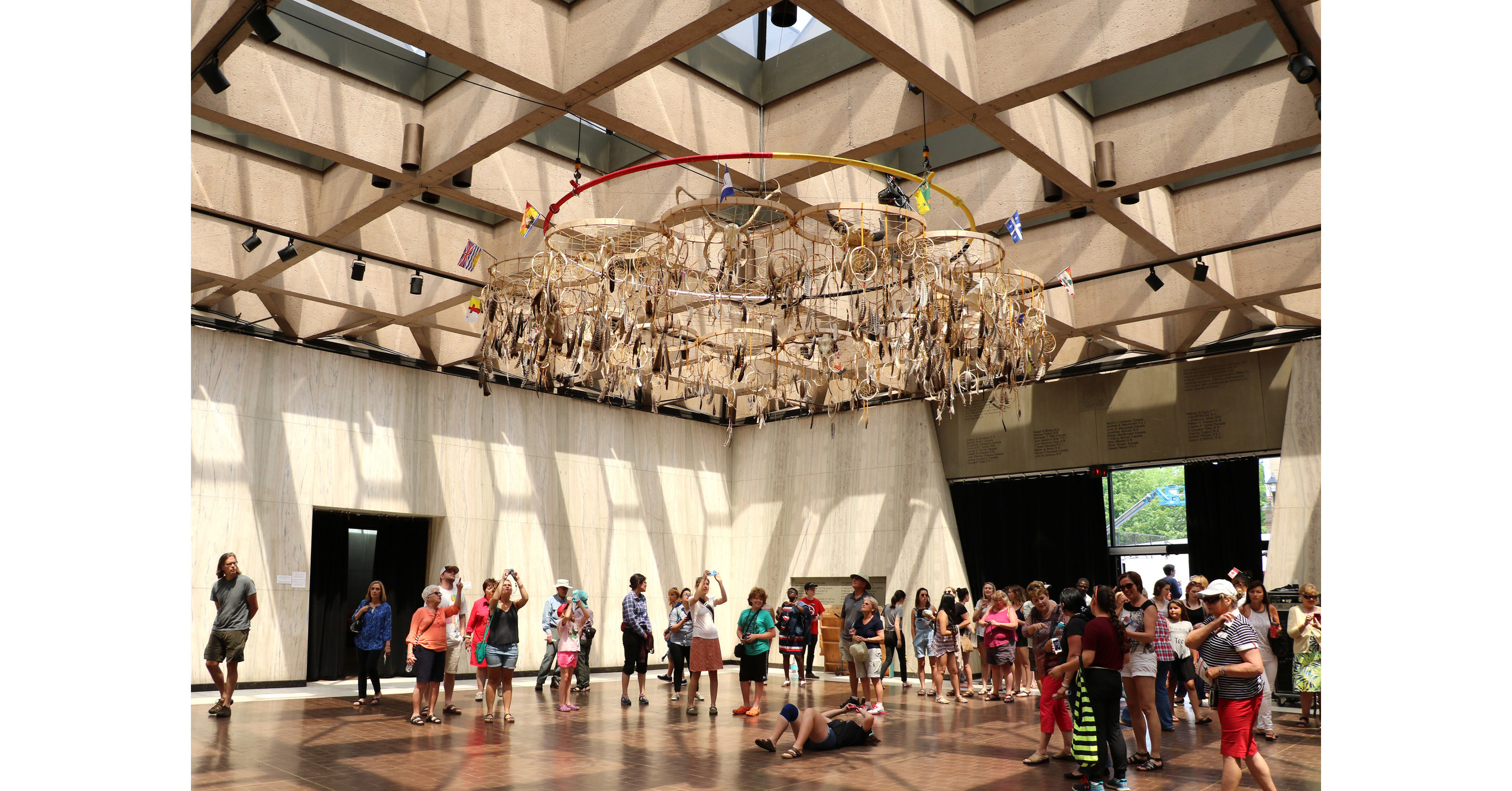 Le capteur de rêves national géant en montre dans la Salle