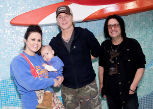 Goo Goo Dolls select St. Jude Children's Research Hospital® as Charity of Choice