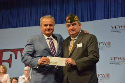 Henry Repeating Arms donates $50,000 to the VFW during the Joint Opening Session of the Veterans of Foreign Wars’ 118th National Convention in New Orleans, LA. Pictured from left: Anthony Imperato, President of Henry Repeating Arms; and Brian Duffy, Commander-in-Chief of the VFW.
