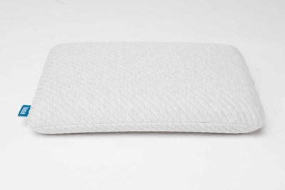 Leesa’s new pillow, made with Leesa’s cooling Avena® foam and Universal Adaptive Feel to ensure coolness and long-lasting shape.