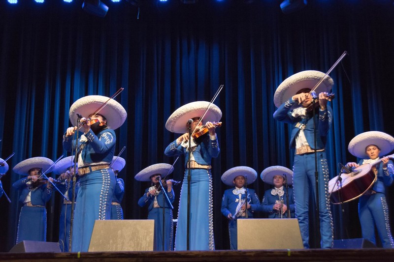 Mariachi Herencia De Mexico An Ensemble Of Students From Chicago s 
