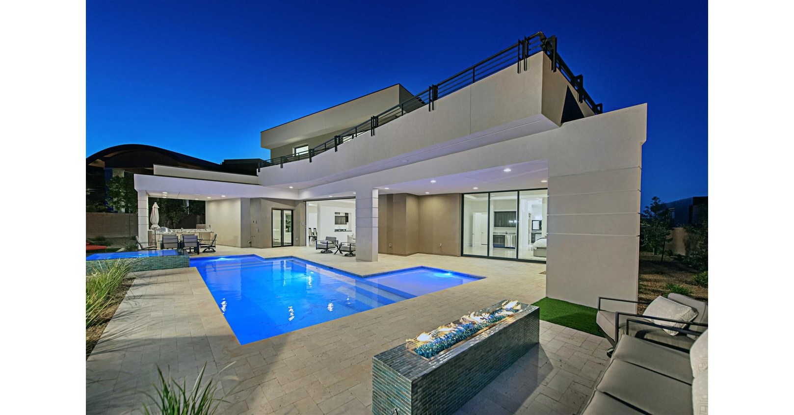 Luxury Real Estate Broker Continues To Raise The Bar! Bets On His Home