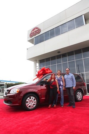 Cumplirán el sueño de iniciar el 2017 estrenando una minivan 2017, gracias a la promoción de Los Altos Foods®