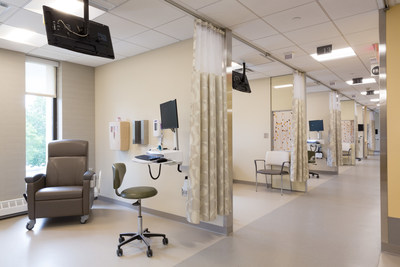 Perlmutter Cancer Center—Huntington features private and open infusion bays for cancer treatment as well as for conditions like Crohn’s disease and multiple sclerosis, among others. Bud Glick for NYU Langone Health