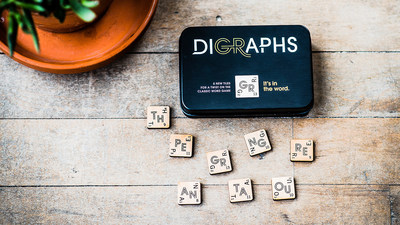 A simple twist to a classic game, Digraphs comes with 8 tiles, each with 2 letters instead of 1. (CNW Group/Digraphs Game Corporation)
