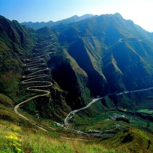 La Conferencia Internacional de Turismo de Montaña y Deportes al Aire Libre 2017 arranca en Qianxinan, provincia de Guizhou, China