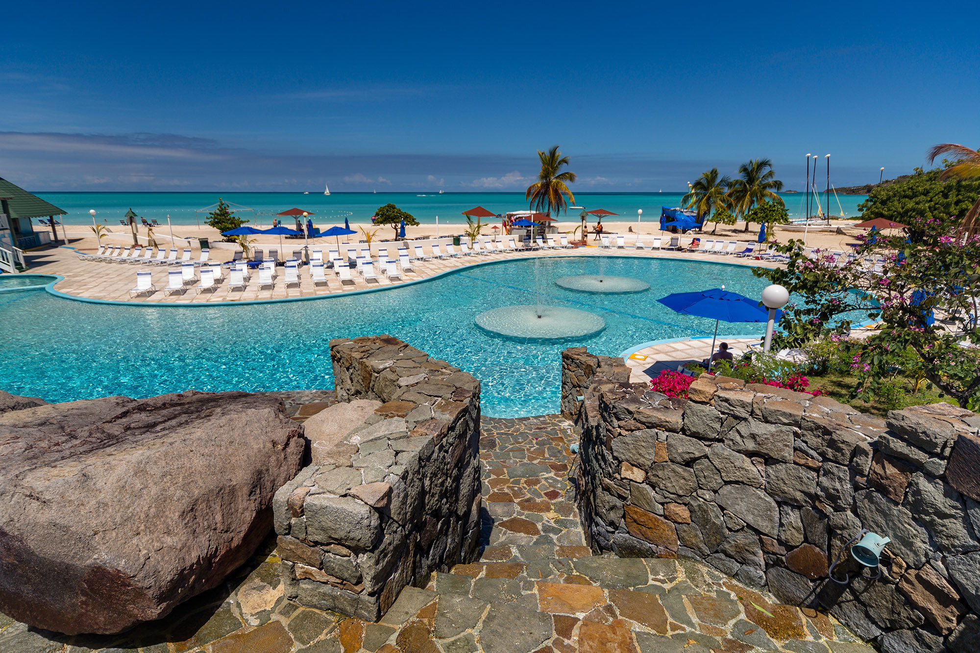 Αποτέλεσμα εικόνας για Blue Diamond Resorts to take over management of Antigua Jolly Beach Resort & Spa