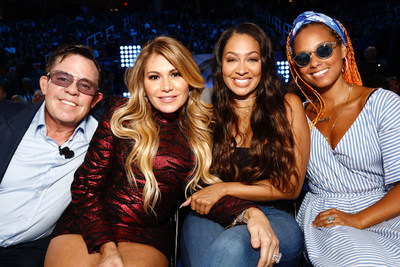 JR Ridinger, Loren Ridinger, La La Anthony & Alicia Keys in the front row. (PRNewsfoto/Market America)