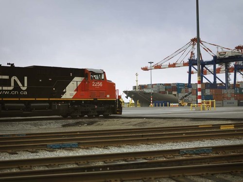 A CN train arrives at Fairview Container Terminal. (CNW Group/CN)