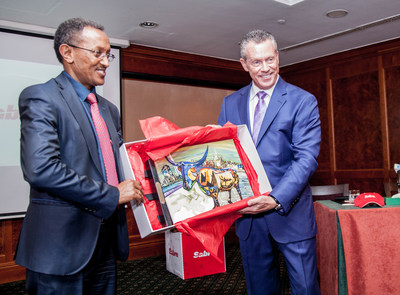 Esayas Weldemariam, Group Director of International Service, Ethiopian Airlines and Greg Gilchrist, senior vice president, Airline Solutions, Sabre
