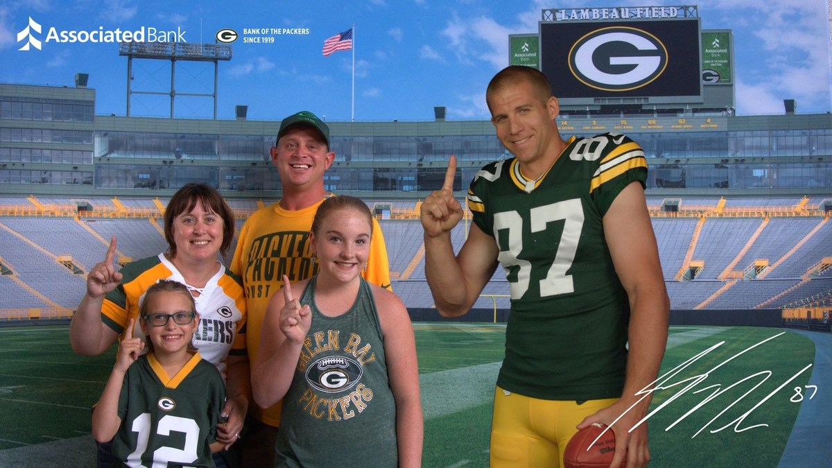 Green Bay Packers Pro Shop editorial stock image. Image of field