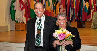 Babson College alumnus Robert (Bob) Weissman ’64, H’94, P’87 ’90 and his wife, Jan Weissman P’87 ’90