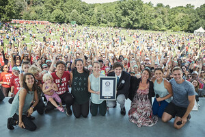 adidas et Wanderlust décrochent le titre GUINNESS WORLD RECORDS™ pour le plus grand nombre de personnes faisant du yoga par paire