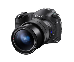 Sony's New RX10 IV Combines Lightning Fast AF and 24 fps Continuous Shooting with Versatile 24-600mm F2.4-F4 Zoom Lens