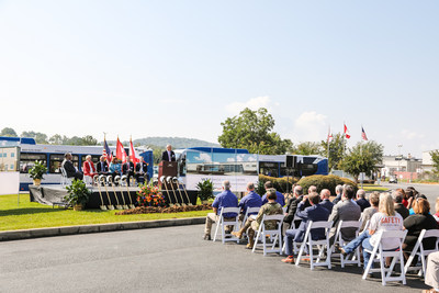 New Flyer of America Breaks Ground, Announces Vehicle Innovation Center in Alabama (CNW Group/New Flyer Industries Inc.)