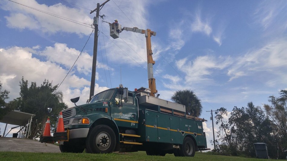 Toronto Hydro Crews Finish Work In Florida Now Heading To Long Island
