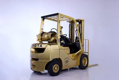 https://mma.prnewswire.com/media/557802/Toyota_Material_Handling_Gold_Forklift.jpg?p=caption
