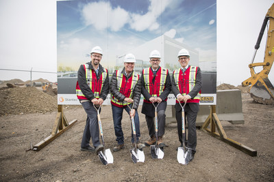 Gregg Saretsky, President and CEO, WestJet (centre left), officially breaks ground on a new maintenance hangar along with Bob Sartor, President and CEO, YYC Calgary International Airport (centre right), Russ Wlad, Executive Vice President, Canada, Stantec and Blaine Zandbelt, Vice President Operations, CANA Construction (CNW Group/WestJet)