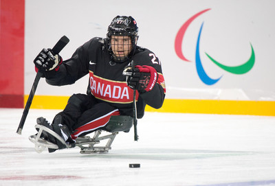 Brad Bowden, quintuple paralympien en para-hockey sur glace et basketball en fauteuil roulant (Athènes 2004 médaillé d’or, Turin 2006 médaillé d’or, Sotchi 2014 médaillé de bronze) assistera à PARALYMPIENS RECHERCHÉS Toronto. Photo : Matthew Murnaghan / Comité paralympique canadien (Groupe CNW/Comité paralympique canadien (CPC))