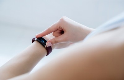 Receive data like percent body fat, muscle mass and fat mass from the new InBody BAND 2.