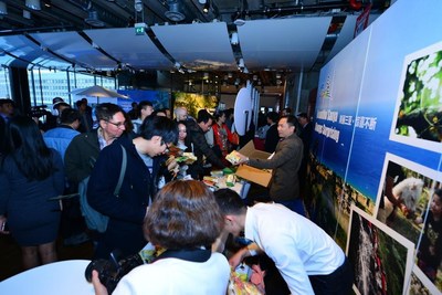 Stockholm-based attendees visiting the exhibition area for Sanya’s local specialty products
