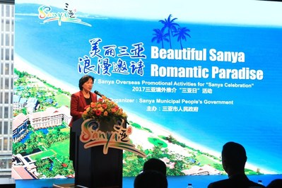 Fu Junli, Honorary President of Sanya People's Association for Friendship with Foreign Countries, delivering a speech at The Sanya Celebration roadshow