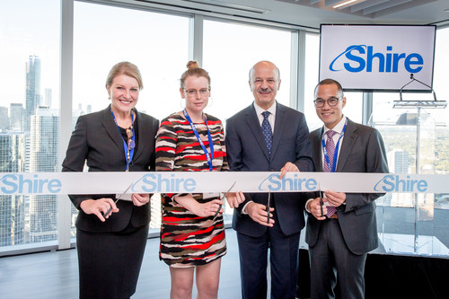 Cutting the ribbon at the Official Opening of Shire Canada.  From left to right: Kim Stratton, Head of International Commercial - Shire; Kate White, Director - The National Gaucher Foundation of Canada; The Hon. Reze Moridi - Ontario Minister of Research, Innovation and Science; Eric Tse, General Manager - Shire Canada. (CNW Group/Shire Pharma Canada ULC)