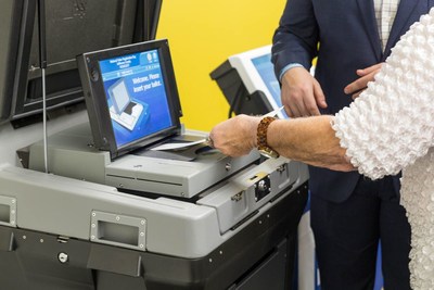 DS200 precinct scanner and tabulator combines the best attributes of a paper-based ballot system with the flexibility and efficiency of the latest digital-image technology – taking traditional optical-scan ballot vote tabulation to a new level.