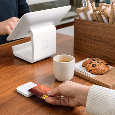 The new Square Contactless and Chip Reader makes it faster and easier for customers to pay with debit and credit cards at their favourite local businesses. (CNW Group/Square Inc.)