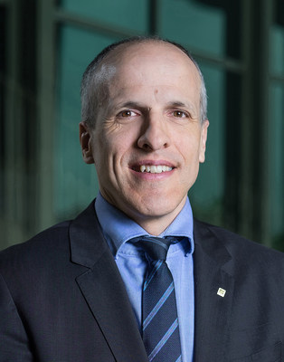 The President of Université de Sherbrooke, Pierre Cossette (CNW Group/Université de Sherbrooke)