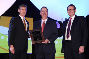 Lynn Connelly Named NCPA 2017 Independent Pharmacist of the Year