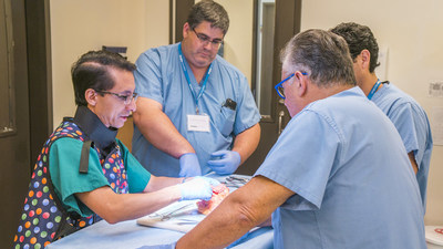 A Baylis Medical Education hands-on transseptal course in action. (CNW Group/Baylis Médical)