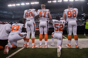 Viral Petition on StandUnited.org Seeks NFL Anthem Rule