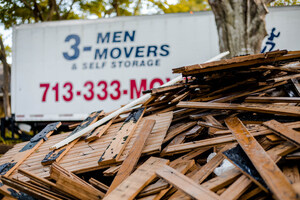 Local Movers Help Houstonians Salvage Belongings And Rebuild After Harvey