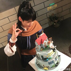 Jingting Bai Receives Birthday Blessings From His Fans