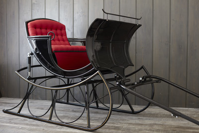 Postcard-Perfect Horse-Drawn Sleigh From Lands’ End Makes A Unique Holiday Gift