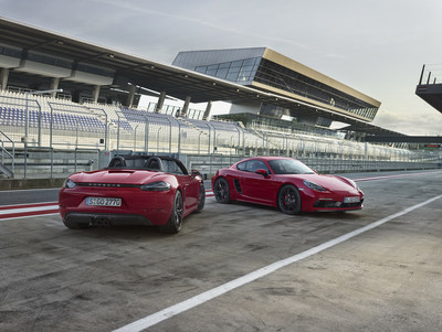 Porsche élargit sa gamme de voitures sport à moteur central avec l'ajout des nouvelles biplaces 718 Boxster GTS et 718 Cayman GTS. (Groupe CNW/Automobiles Porsche Canada)