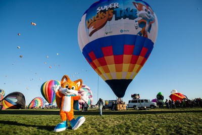 Xbox tablit un record Guinness  partir d'une montgolfire personnalise  l'image de Super Lucky's Tale (PRNewsfoto/Xbox)