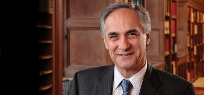 University of Chicago President Robert Zimmer, recipient of ACTA's Philip Merrill Award for Outstanding Contributions to Liberal Arts Education