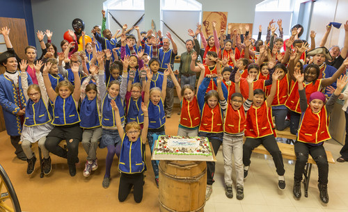 The National Battlefields Commission celebrated the visit of its one millionth group participant this morning - the students of Mr. Bouchard's class from the Marguerite-Bourgeoys elementary school in La Cité-Limoilou . (CNW Group/National Battlefields Commission)
