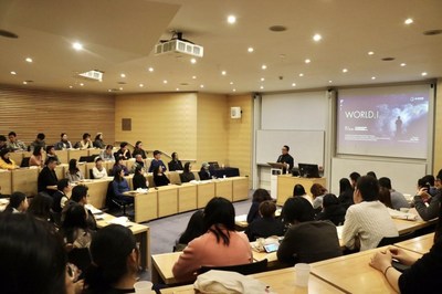 Jay Wei delivered a speech at University of Oxford