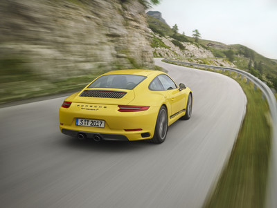 With the 911 Carrera T, Porsche is reviving the puristic concept behind the 911 T of 1968: less weight, shorter transmission ratios from the manual gearbox and rear-wheel drive with mechanical rear differential lock for an enhanced performance and intense driving pleasure. (CNW Group/Porsche Cars Canada)