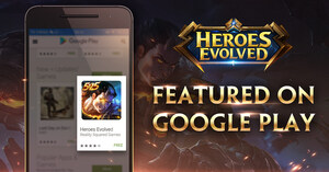 Рекомендация от Google Play и реклама на Таймс-сквер. Все играют в Heroes Evolved!