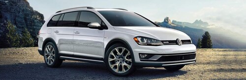 Model reviews of the 2018 Volkswagen Alltrack and 2018 Golf GTI in Spartanburg, South Carolina