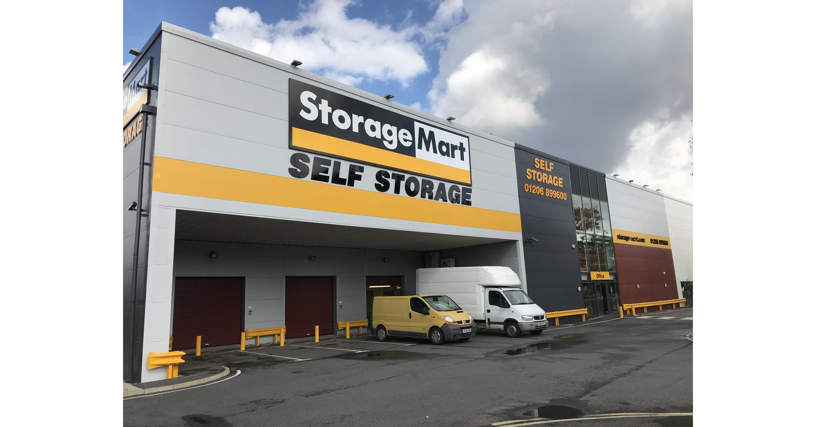 StorageMart Wall of Fame Awarded to Colchester, England Team