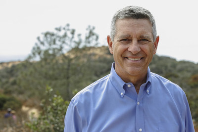 Marine Colonel Doug Applegate has the right profile to represent California's 49th District in Congress. Doug has lived and worked in the 49th Congressional District for over 30 years and raised his family here. In 2016 Doug ran against entrenched incumbent Darrell Issa, and came within 1,621 votes of beating the richest man in Congress. Doug immediately signed up to run again in 2018, vowing to the finish the job he started and give the 49th the representation it truly deserves.
